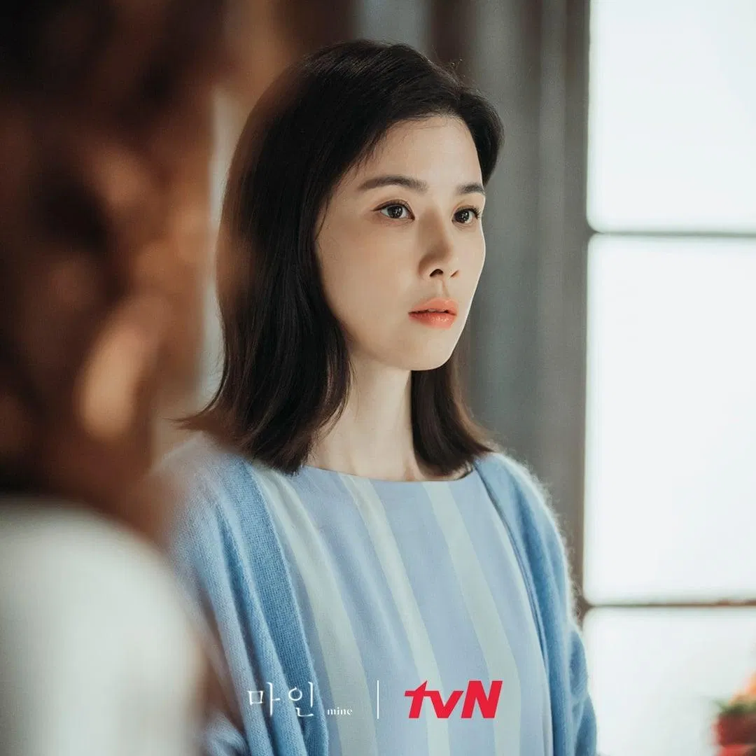 Vai diễn bà hai của Lee Bo Young trong Mine. (Ảnh: Internet)