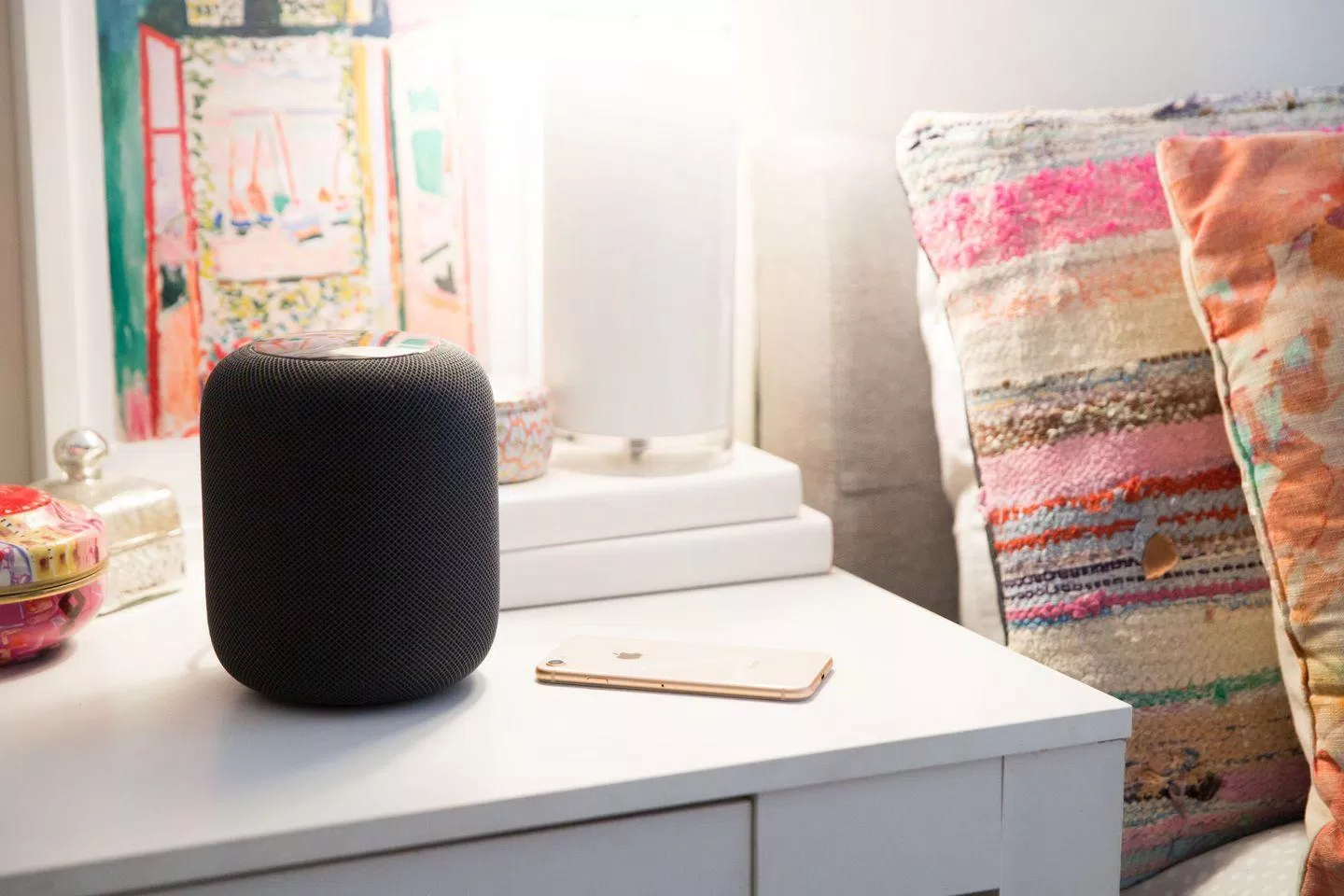 Loa HomePod sẽ khiến âm thanh bị tụ lại một chỗ? (Ảnh: Internet). Loa HomePod sẽ khiến âm thanh bị tụ lại một chỗ? (Ảnh: Internet).