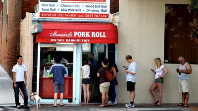 Mặt tiền của nhà hàng Marrickville Pork Roll (Ảnh: Internet). Mặt tiền của nhà hàng Marrickville Pork Roll (Ảnh: Internet).