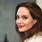 Nữ minh tinh Angelina Jolie sở hữu 17 mối tình ở tuổi 45. (Nguồn: Internet)