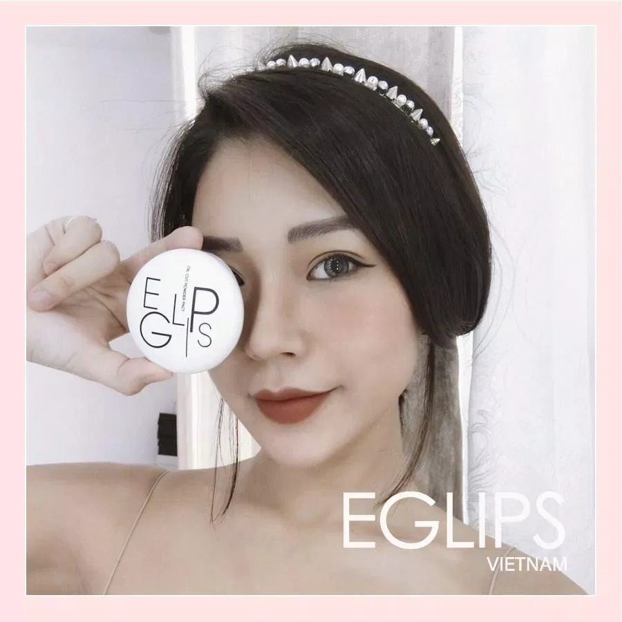 Phấn phủ Eglips Oil Cut Powder Pact cho lớp finish mỏng mịn, gần như trong suốt (Nguồn: Internet)