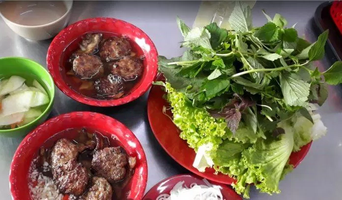 Đồ ăn tại quán bún Chả Hà Nội Vân Anh (Nguồn: Internet) Đồ ăn tại quán bún Chả Hà Nội Vân Anh (Nguồn: Internet)