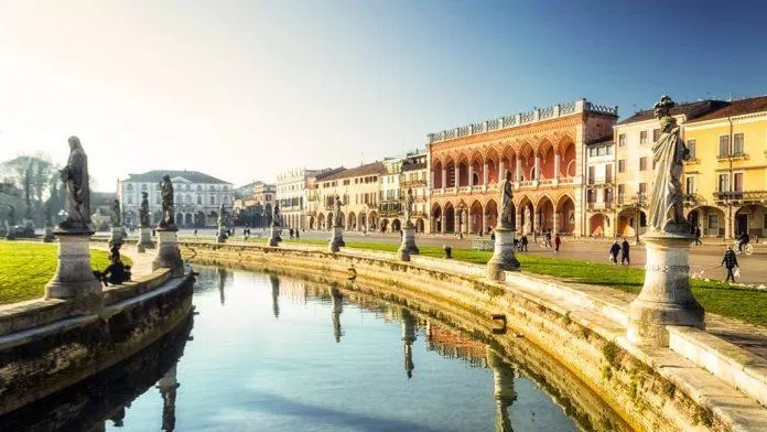 Quảng trường Prato della Valle (Ảnh: Internet). Quảng trường Prato della Valle (Ảnh: Internet).