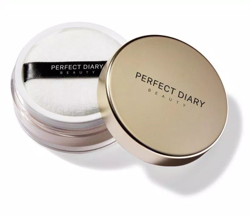 Phấn phủ Perfect Diary PerfectStay có thiết kế nhỏ gọn kèm bông mút tiện lợi (Nguồn: Internet) Phấn phủ Perfect Diary PerfectStay có thiết kế nhỏ gọn kèm bông mút tiện lợi (Nguồn: Internet)