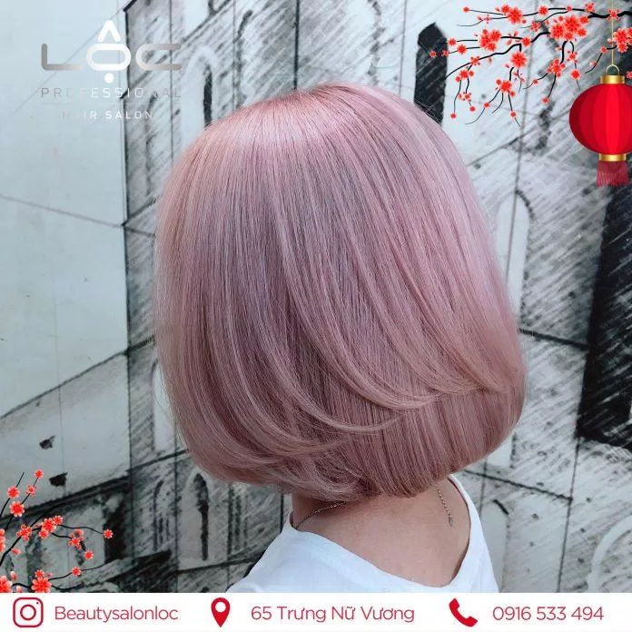 Nếu đã chán với những màu tone trầm, tại sao không thử làm mới bản thân với màu hồng khói cực nổi bật nhỉ (Nguồn: Beauty Salon Lộc) Nếu đã chán với những màu tone trầm, tại sao không thử làm mới bản thân với màu hồng khói cực nổi bật nhỉ (Nguồn: Beauty Salon Lộc)