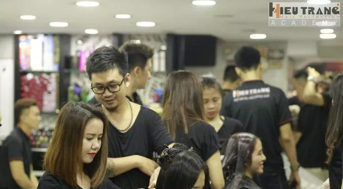 Salon tóc Hiếu Trang được thành lập từ đầu những năm 2000 với anh Hiếu người đứng đầu salon (Ảnh: Internet)