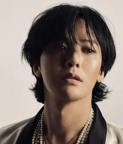Thủ lĩnh BIGBANG luôn được biết đến với hình ảnh nghệ sỹ khác biệt nhờ sự sáng tạo và bản chất nghệ thuật của mình. (Nguồn: Internet) Thủ lĩnh BIGBANG luôn được biết đến với hình ảnh nghệ sỹ khác biệt nhờ sự sáng tạo và bản chất nghệ thuật của mình. (Nguồn: Internet)