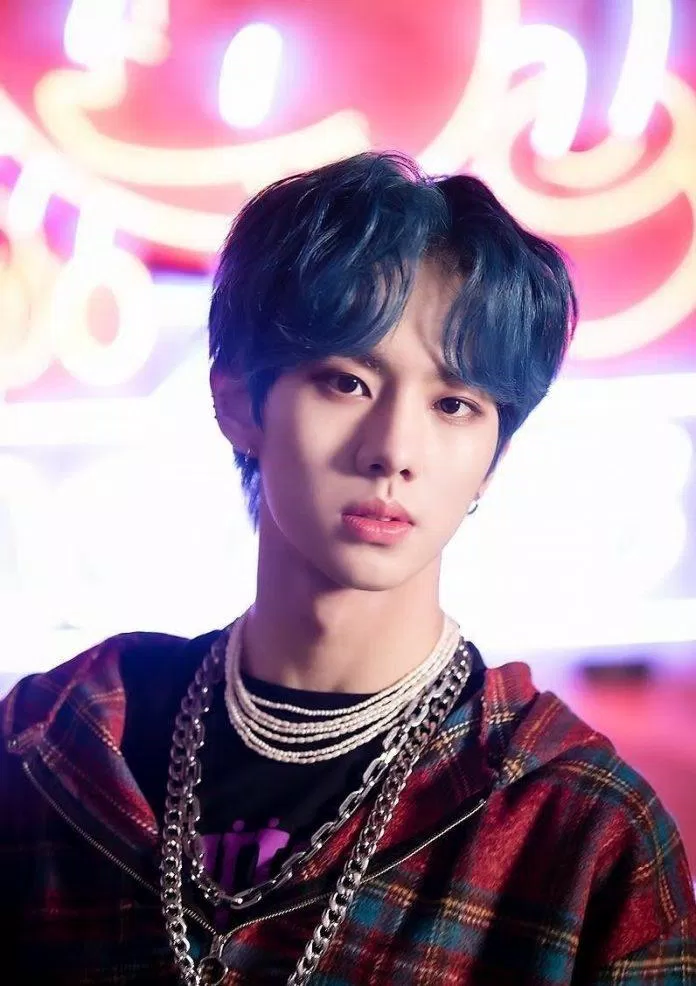 Win sinh ngày 19 tháng 12 năm 2004, năm nay 16 tuổi. Nam thần tượng đảm nhận vai trò lead rapper, center và maknae của boygroup MCND. (Nguồn: Internet) Win sinh ngày 19 tháng 12 năm 2004, năm nay 16 tuổi. Nam thần tượng đảm nhận vai trò lead rapper, center và maknae của boygroup MCND. (Nguồn: Internet)