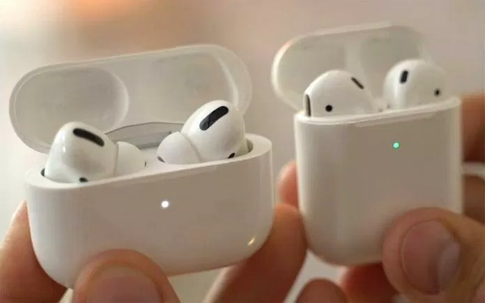 Hộp sạc của phiên bản Pro (bên trái) hơi to hơn so với AirPods tiêu chuẩn (Ảnh: Internet). Hộp sạc của phiên bản Pro (bên trái) hơi to hơn so với AirPods tiêu chuẩn (Ảnh: Internet).