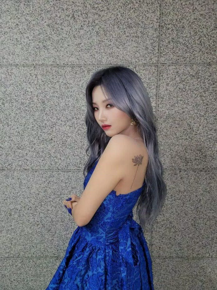 Soyeon ((G)I-DLE) là một trong những thần tượng KPOP hiếm hoi sở hữu hình xăm trên cơ thể. (Nguồn: Internet) Soyeon ((G)I-DLE) là một trong những thần tượng KPOP hiếm hoi sở hữu hình xăm trên cơ thể. (Nguồn: Internet)