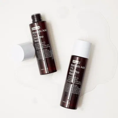 By Wishtrend Mandelic Acid 5% Skin Prep Water là sản phẩm tẩy da chết hóa học dịu nhẹ (nguồn: Internet). By Wishtrend Mandelic Acid 5% Skin Prep Water là sản phẩm tẩy da chết hóa học dịu nhẹ (nguồn: Internet).