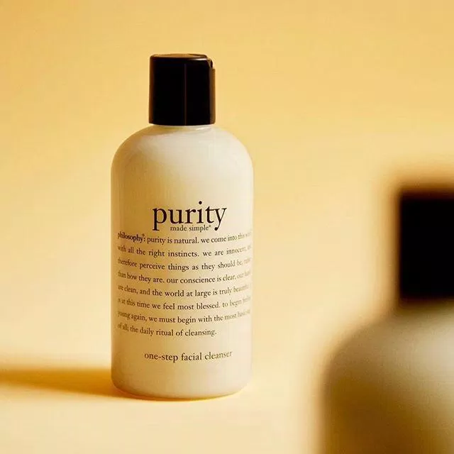 Sữa rửa mặt Philosophy Purity Made Simple One-Step Facial Cleanser được nhiều chuyên gia đánh giá cao (Nguồn: Internet) Sữa rửa mặt Philosophy Purity Made Simple One-Step Facial Cleanser được nhiều chuyên gia đánh giá cao (Nguồn: Internet)