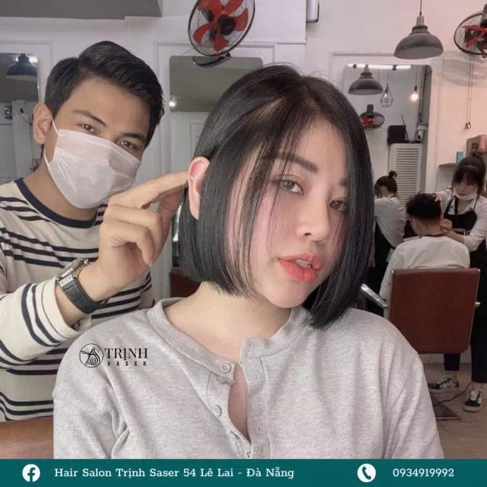 Một kiểu tóc ngắn, phủ bóng và nhuộm màu tại salon (Nguồn: Hair Salon Trịnh Saser) Một kiểu tóc ngắn, phủ bóng và nhuộm màu tại salon (Nguồn: Hair Salon Trịnh Saser)