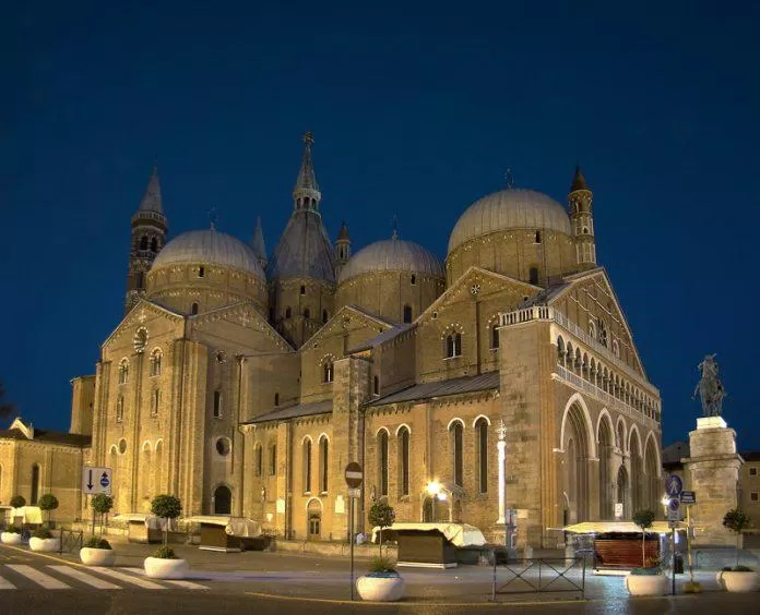 Vương cung thánh đường Saint Anthony ở Padua (Ảnh: Internet).