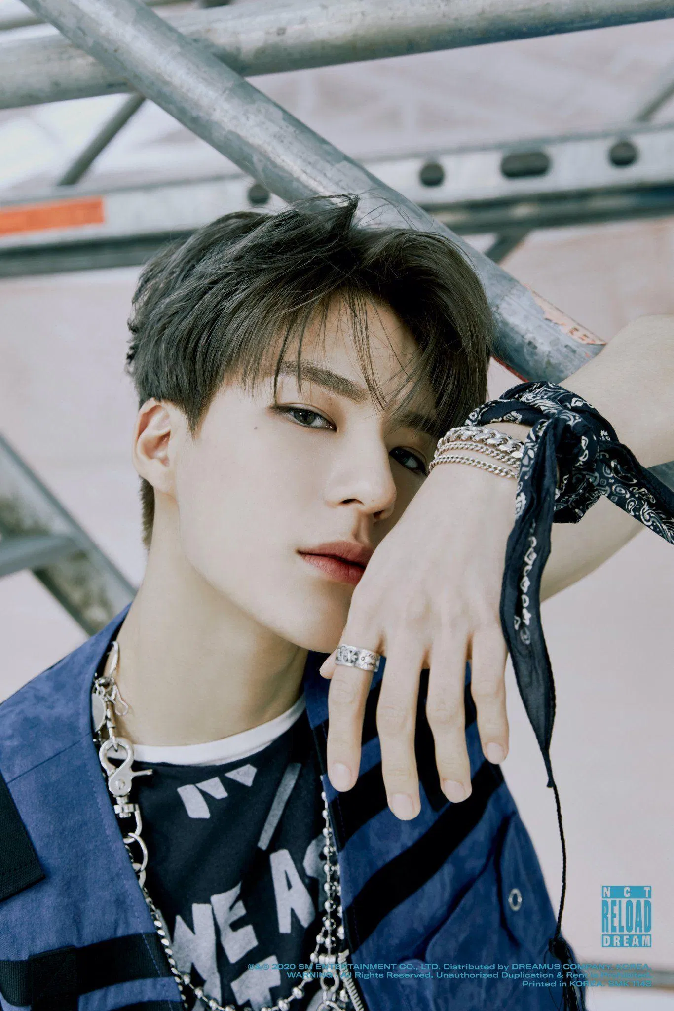 Jeno (NCT) sở hữu nét phong trần của một người đàn ông U30 trong khi thực tế nam idol chỉ mới 21 tuổi. (Nguồn: Internet)