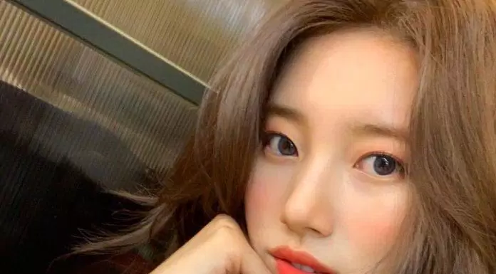 Tài khoản Instagram @heybiblee của nữ diễn viên Lee Sung Kyung có 12,5 triệu người theo dõi. Không chỉ là chân dài đắt giá trên sàn catwalk, nữ diễn viên cũng là gương mặt điện ảnh tiềm năng. (Nguồn: Internet)