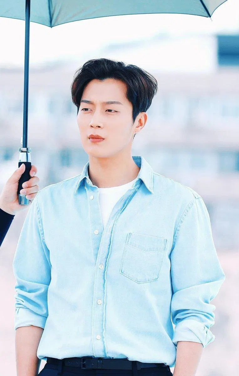 Doojoon (HIGHLIGHT) sinh ngày 4/7/1989 và sẽ bước sang tuổi 32 vào năm nay. (Nguồn: Internet)