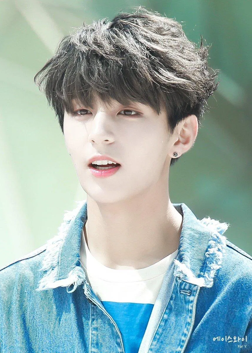 Y (Golden Child) sinh ngày 31/7/1995, năm nay sẽ tròn 26 tuổi.