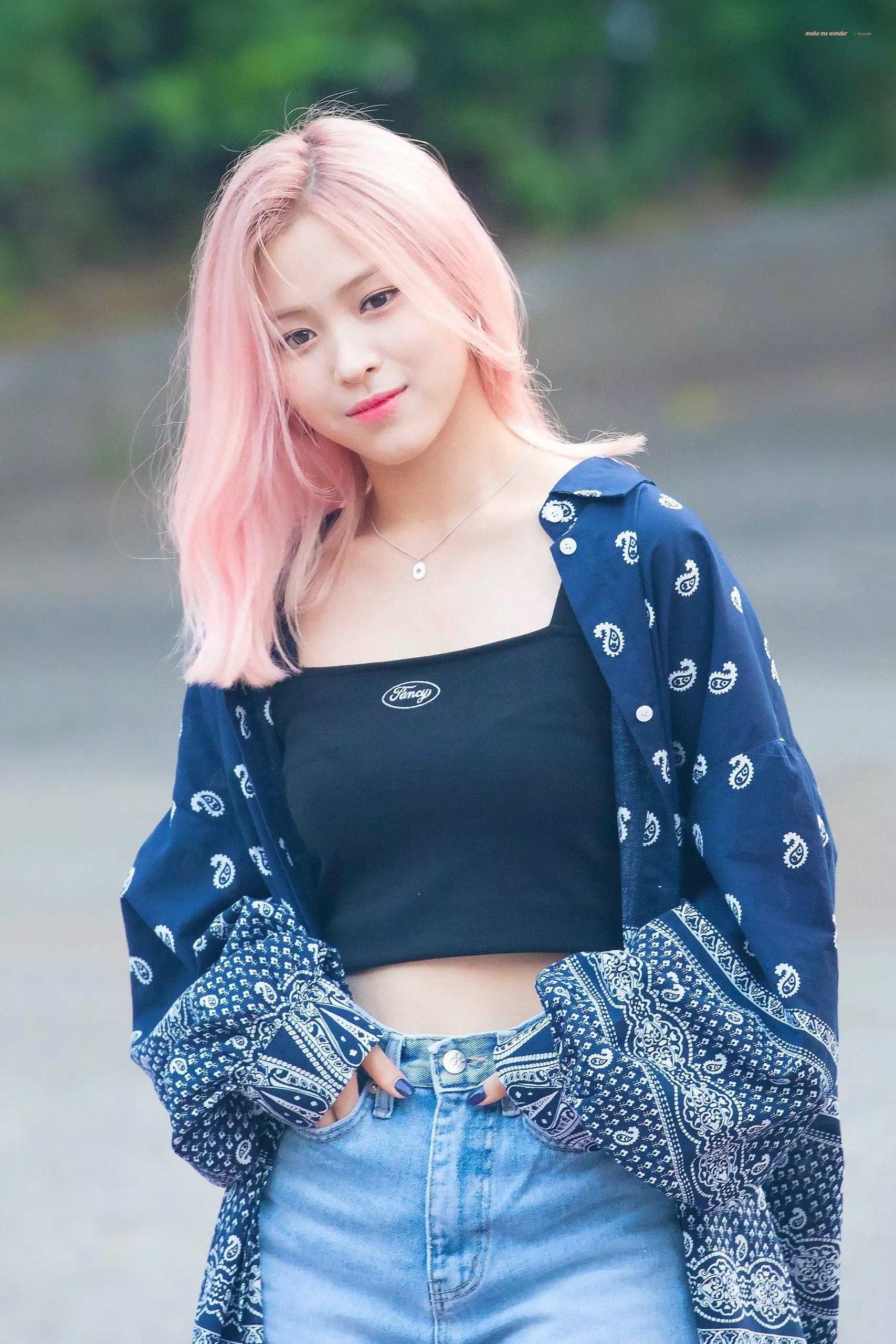 Tạp chí Elle Nhật Bản chọn Ryujin (ITZY) là một trong 7 idol sở hữu phong cách thời trang sành điệu nhất KPOP gen 4. (Nguồn: Internet)