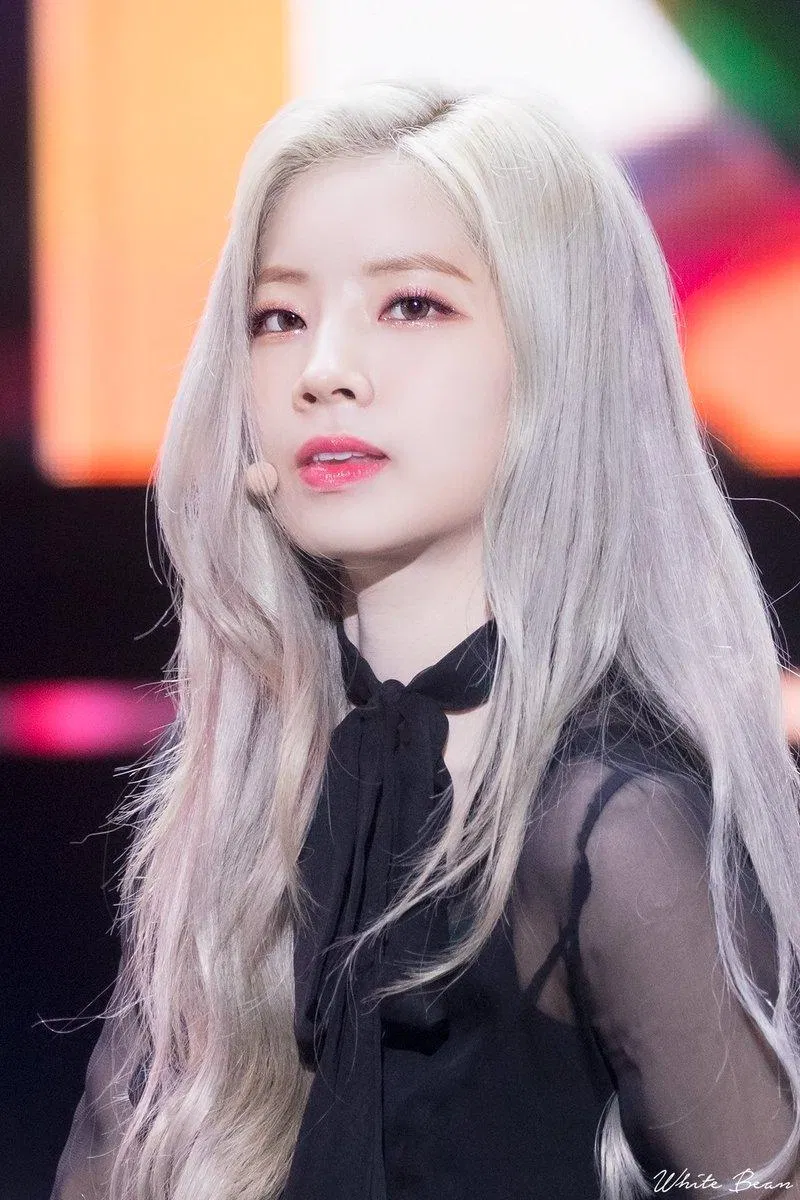 Nữ idol đã chọn về dưới trướng JYP Entertainment và chúng ta đã có cơ hội nhìn thấy Dahyun trong đội hình nhóm nhạc nữ TWICE bây giờ. (Nguồn: Internet)