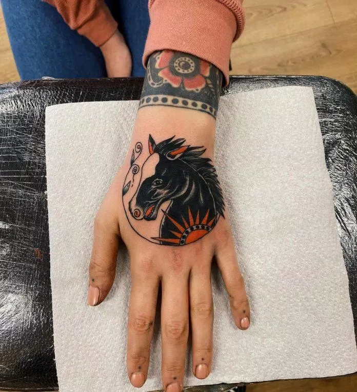 Hình xăm của SAIGON TATTOO CLUB (ảnh: internet) Hình xăm của SAIGON TATTOO CLUB (ảnh: internet)