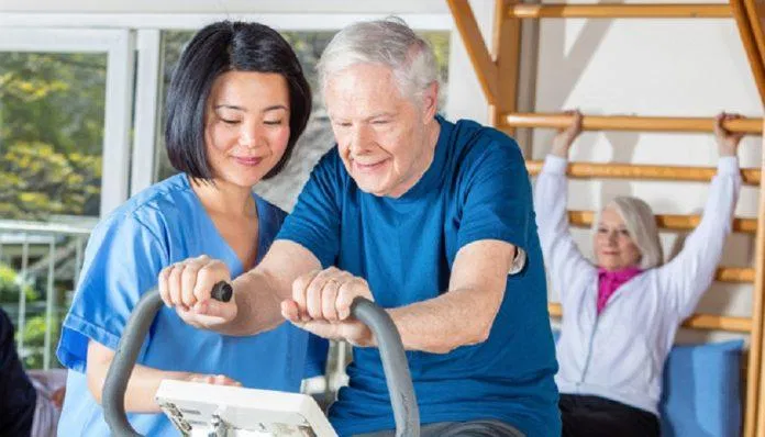 Người bệnh vẫn có thể tập luyện nếu được hướng dẫn và có kế hoạch phù hợp (Ảnh: Internet). Người bệnh vẫn có thể tập luyện nếu được hướng dẫn và có kế hoạch phù hợp (Ảnh: Internet).