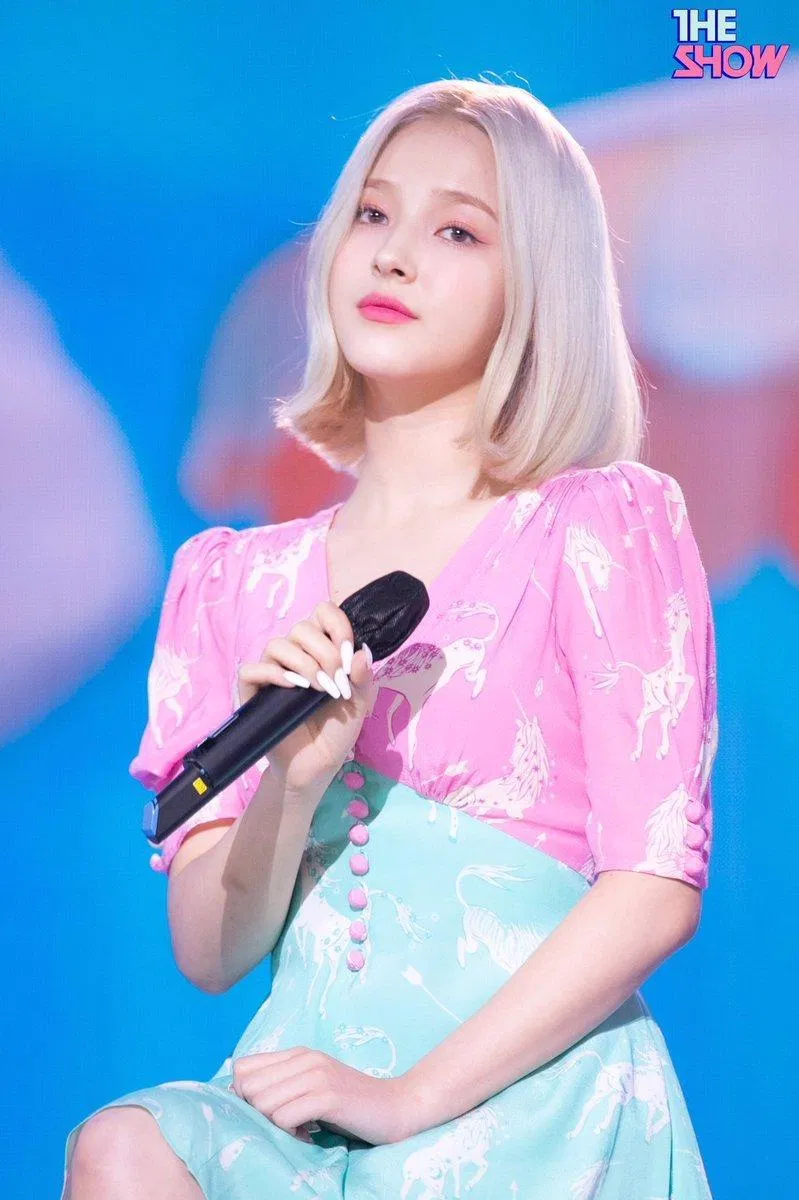 Nancy (MOMOLAND) lọt top 25 dancer nữ xuất sắc nhất KPOP do fans bình chọn. (Nguồn: Internet)