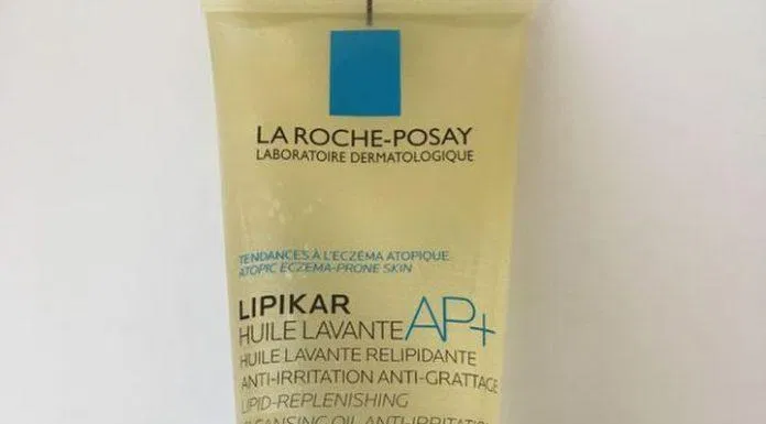 Dầu tắm La Roche-Posay Lipikar Huile Lavante AP+ được thiết kế dạng tuýp nhựa, trong suốt (ảnh: internet).