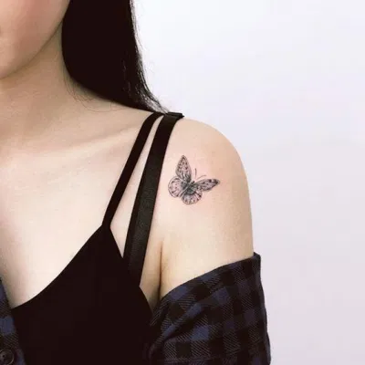 Hình xăm bướm của Tadashi Tattoo (ảnh: internet) Hình xăm bướm của Tadashi Tattoo (ảnh: internet)