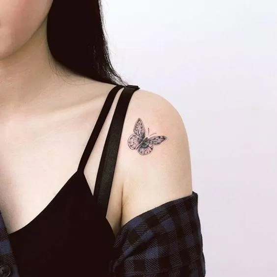 Hình xăm bướm của Tadashi Tattoo (ảnh: internet) Hình xăm bướm của Tadashi Tattoo (ảnh: internet)