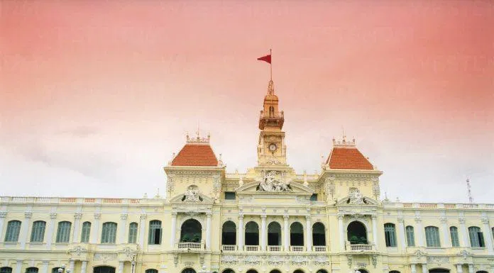 Và hội trường UBND thành phố ngày nay. (Ảnh: Internet) Và hội trường UBND thành phố ngày nay. (Ảnh: Internet)