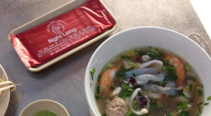 Hủ tiếu trộn Hủ Tiếu Mực Nghi Long (Nguồn: Internet) Hủ tiếu trộn Hủ Tiếu Mực Nghi Long (Nguồn: Internet)