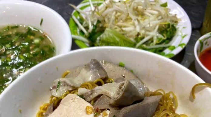 Một tô hủ tiếu tại Hủ tiếu Nam Vang Trung Còi (Nguồn: Internet)