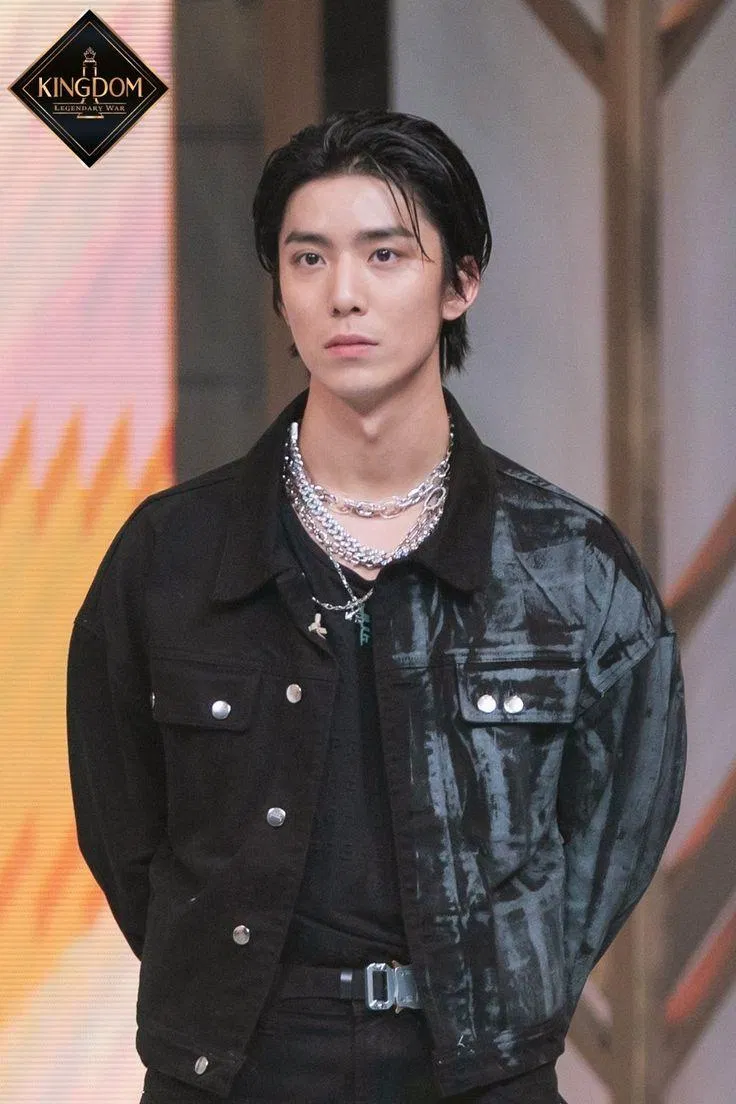 Hwiyoung có nhiều màn trình diễn ấn tượng trên sân khấu (Ảnh: Internet). Hwiyoung có nhiều màn trình diễn ấn tượng trên sân khấu (Ảnh: Internet).