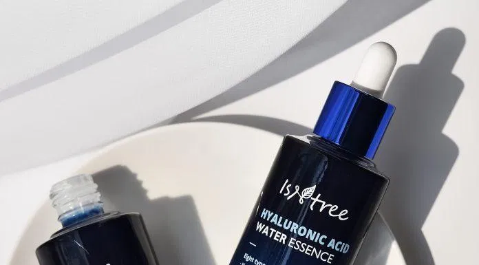 Tinh chất dưỡng ẩm, tái tạo da Isntree Hyaluronic Acid Water Essence. (ảnh: internet)