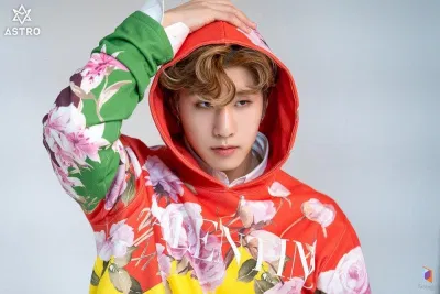Jinjin (ASTRO) nam thần tượng được mọi người yêu thích. (Nguồn: Internet)