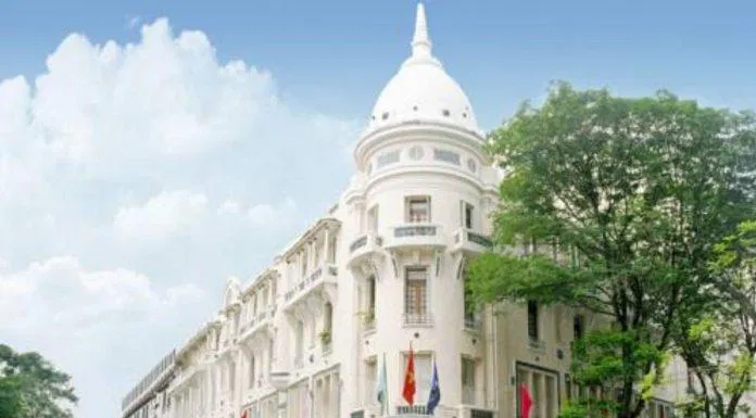 Grand Hotel bây giờ: khách sạn lâu đời và sang trọng nhất Sài Gòn. (Ảnh: Internet) Grand Hotel bây giờ: khách sạn lâu đời và sang trọng nhất Sài Gòn. (Ảnh: Internet)
