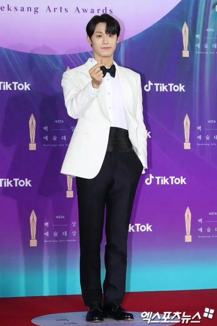 Lee Do Hyun giành giải thưởng Nam diễn viên mới xuất sắc nhất Baeksang Arts Awards 2020 (Ảnh: internet)
