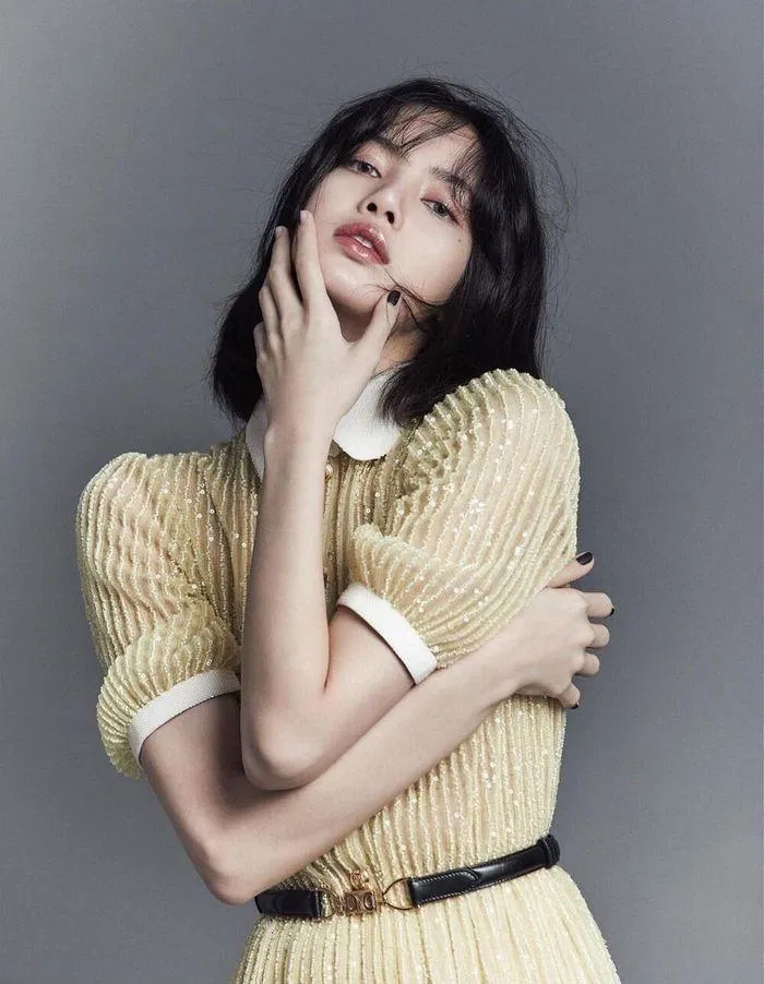 Tin đồn Lisa sẽ solo vào tháng 7/2021 khiến người hâm mộ của cô nàng đứng ngồi không yên (Nguồn: Internet). Tin đồn Lisa sẽ solo vào tháng 7/2021 khiến người hâm mộ của cô nàng đứng ngồi không yên (Nguồn: Internet).