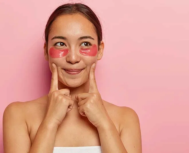 Mặt nạ mắt thường nhắm vào những vùng nếp nhăn hay sạm màu xung quanh mắt để cấp ẩm và nuôi dưỡng làn da (Nguồn: Internet).