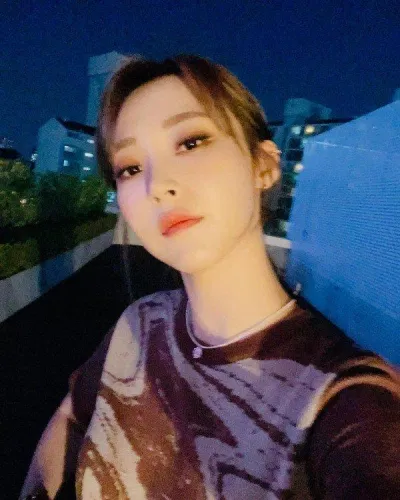 Moon Byul được biết đến với khuôn mặt nhỏ nhắn và ngoại hình có nét tương đồng với Min Hyuk (BTOB) và Xiumin (EXO) (Ảnh: Internet). Moon Byul được biết đến với khuôn mặt nhỏ nhắn và ngoại hình có nét tương đồng với Min Hyuk (BTOB) và Xiumin (EXO) (Ảnh: Internet).