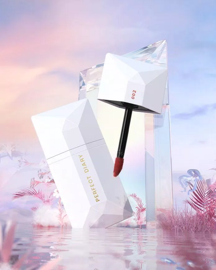 Bao bì son Perfect Diary ReadMe Weightless Velvet Lip Stain được lấy cảm hứng từ chiếc bao thư với thiết kế dẹp hình chữ nhật (Nguồn: Internet).