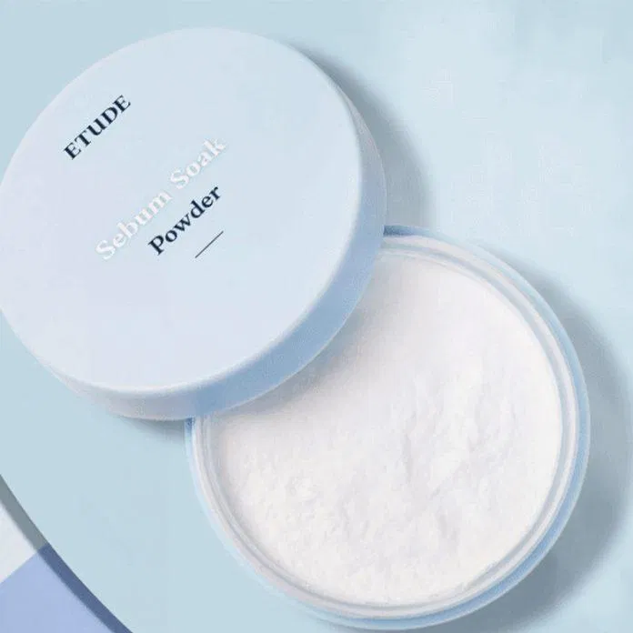Phấn phủ kiềm dầu Etude House Sebum Powder Soak Pact. (ảnh: internet)