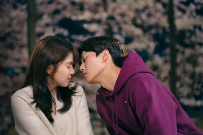 Vẫn Review: Song Kang Biến Bad Boy Khéo Lẻ Tán Tỉnh Han So Hee Siêu Phẩm 19+ Trong Bad Boy Han So Hee lãng mạn vang lên tín hiệu của tình yêu vẫn là một bộ phim hàn quốc dễ thương hay drama hàn quốc.