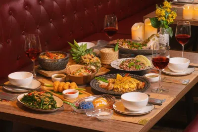 Bàn đồ ăn vô cùng thinh soạn tại COCA Restaurant - Thai Favorite & Hotpot. (Nguồn: Internet)
