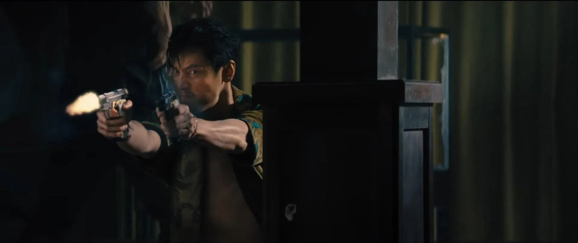 Các phân cảnh hành động trong phim Hồi sinh kí ức. (Ảnh: Internet)