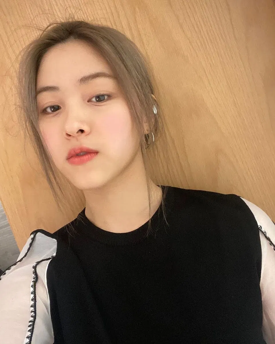 Mặt mộc đẹp không tì vết của Ryujin ITZY (Ảnh: Internet)