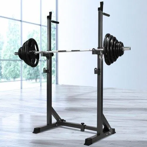 Giá đỡ an toàn là trợ thủ đắc lực cho bài tập squat (Ảnh: Internet). Giá đỡ an toàn là trợ thủ đắc lực cho bài tập squat (Ảnh: Internet).