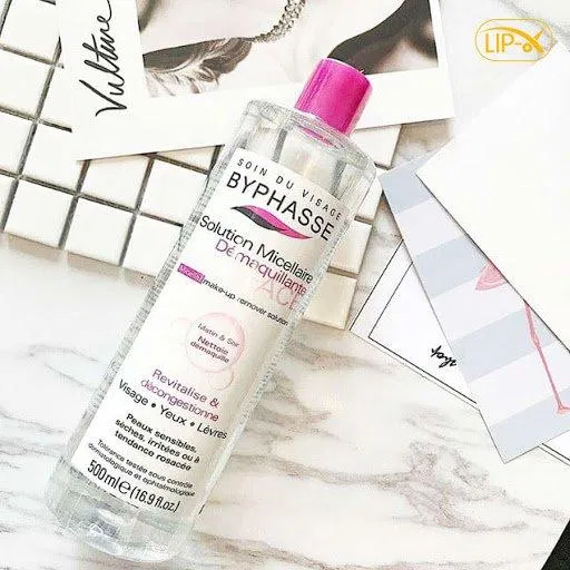Bảng thành phần lành tính, an toàn là điểm cộng lướn cho nước tẩy trang Byphasse Micellar Make Up Remover Solution Sensitive, Dry And Irritated Skin (ảnh: internet)