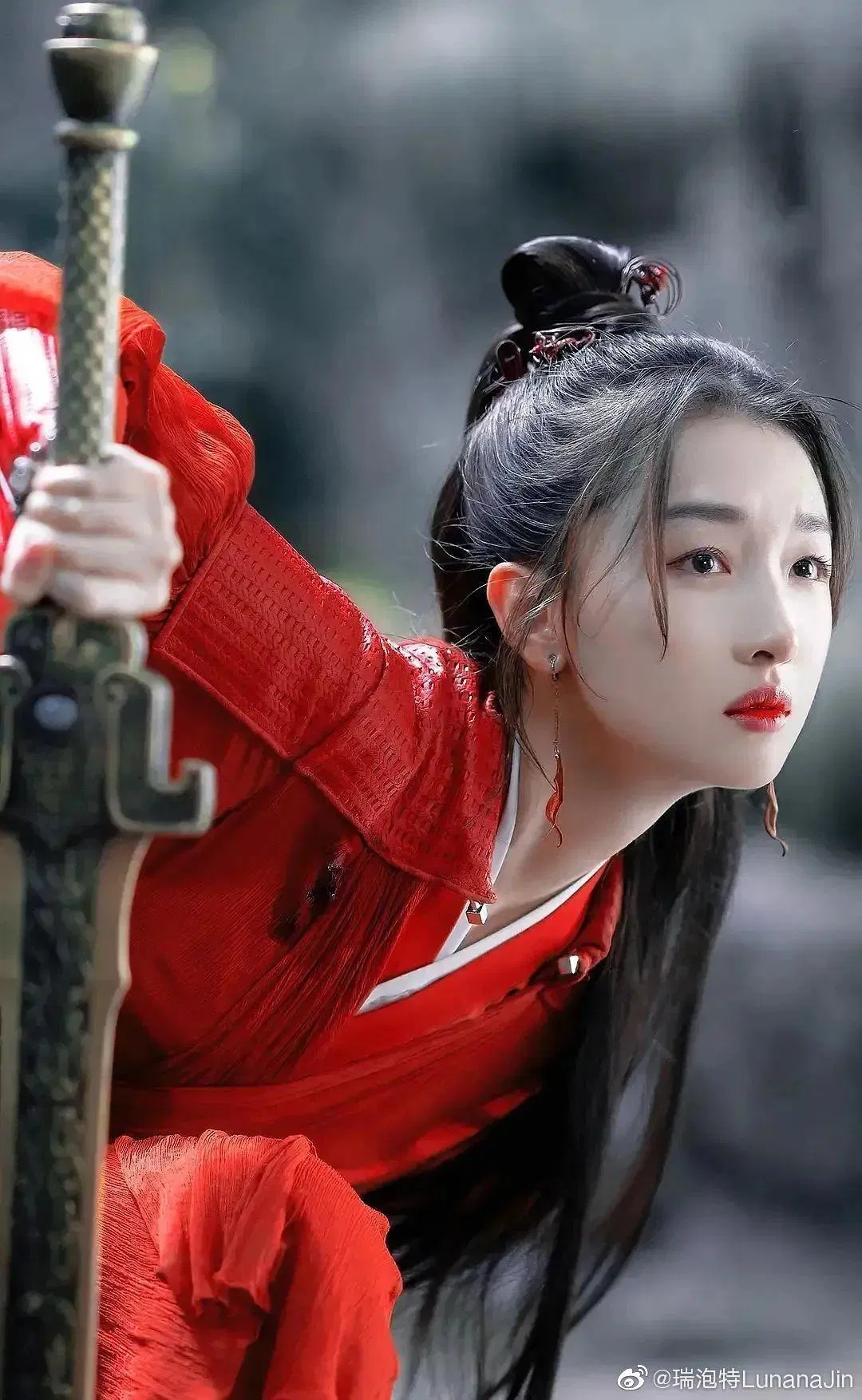 Thượng Cổ từng bước trưởng thành, thể hiện sự thay đổi qua từng nét mặt, thần thái lẫn khí chất. (Ảnh: Internet)